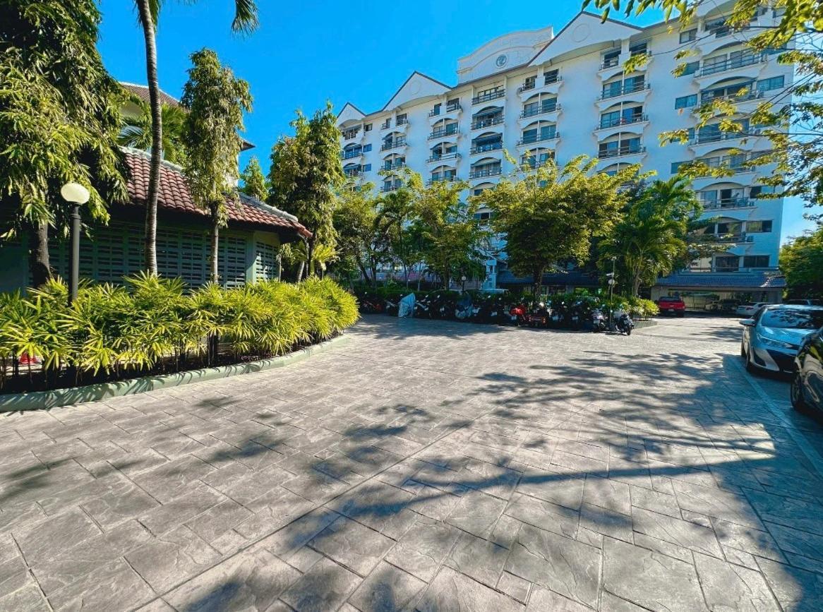 Studio Apartment Diana Estate Condominium Pattaya Exterior photo